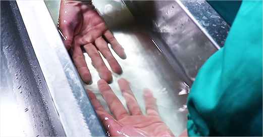 30S洗濯消毒，，是进入车间的必需程序